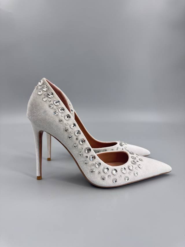 Aquazzura纯手工缝制水晶亮片装饰激光高跟鞋 DDD 2025春夏最新款蝴蝶装饰粗跟凉鞋 上脚超级有气质 DDD 既简洁又时髦 太闪太美啦 DDD 美出出