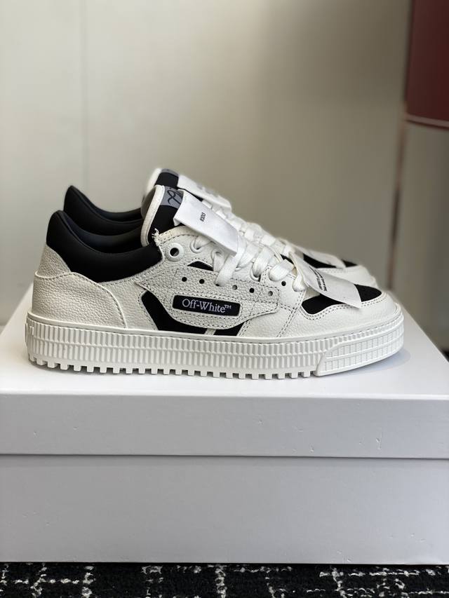 代购级 DDD Off-White 新款饰箭头拼色男女同款系带运动鞋 DDD 美国品牌 Off-White C O Virgil Abloh 于 2013年由 代购级 DDD Off-White 新款饰箭头拼色男女同款系带运动鞋 DDD 美国品牌 Off-White C O Virgil Abloh 于 2013年由