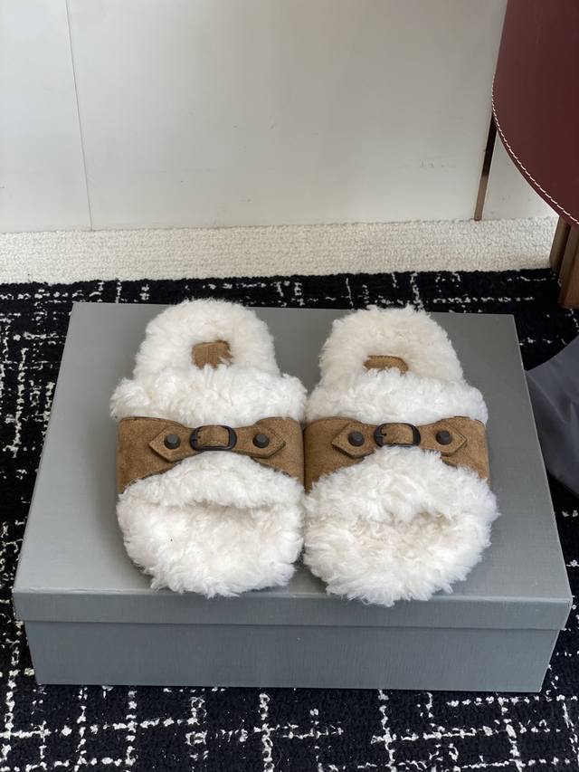 代购级 DDD Balenciaga巴黎世家25 早秋最新爆款毛拖系列 DDD 原版购入开发，一比一做货Balenciaga 整体鞋型汲取了Balenciaga