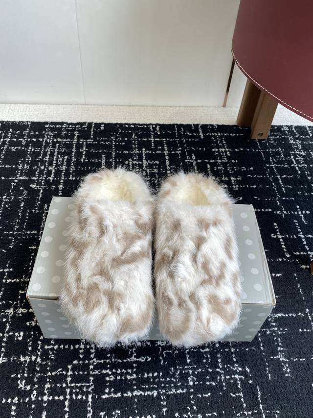 代购级 DDD 勃肯_包头 毛毛拖鞋 Birkenstock毛毛鞋加绒软木拖鞋外穿Arizona系列 DDD 万年经典勃肯强势推出，一个品牌就是一个鞋子类型，其