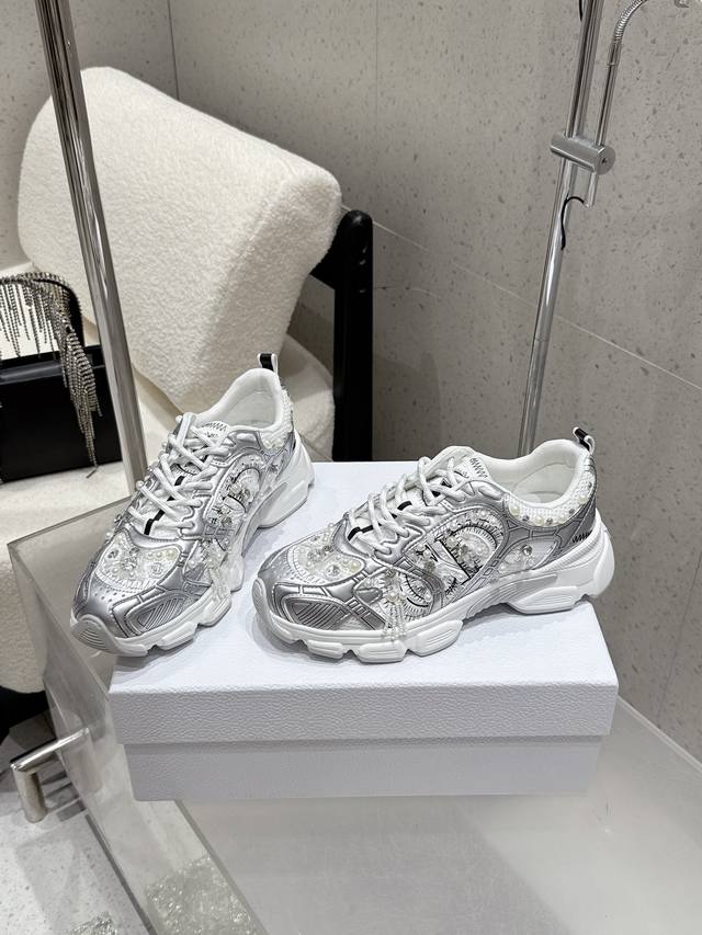 顶级版：珍珠水钻款 毛里+20 DDD 2025最新两色 迪奥 Dior Chrono 新款休闲运动鞋跑鞋老爹鞋 真的酷毙了，未来感十足原版完美复刻！全对版材质