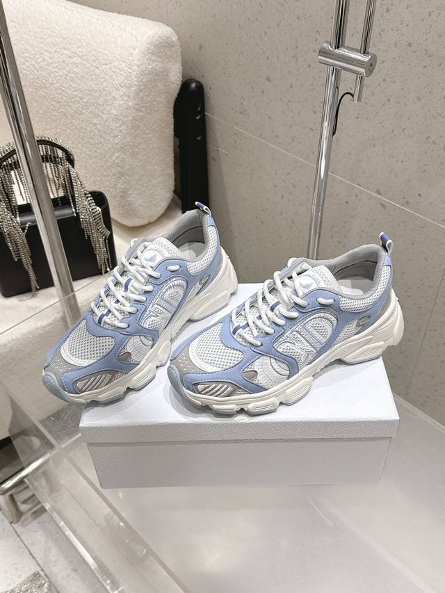 顶级版 DDD 迪奥 Dior Chrono 新款休闲运动鞋跑鞋老爹鞋 真的酷毙了，未来感十足原版完美复刻！全对版材质 模具！！ DDD 码数：35-39 40