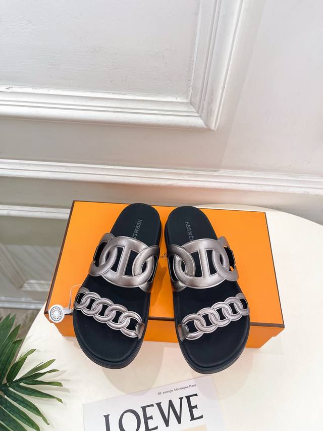 爱玛仕 26 DDD 2026春夏新品 顶级版本H家 Extra二舅镂空猪鼻子休闲拖鞋系列 DDD 鞋面：原版特定牛皮 DDD 内里：进口混种羊皮 DDD 大底