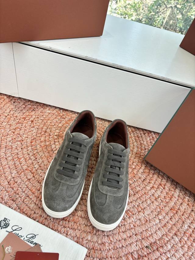 G1991代购级现货Loro Pian*经典爆款Lp德训鞋顶级版本厚底休闲原来这就是传说走两万步都不会累脚的休闲鞋这双把颜值和脚感都拿捏住了，上脚一走就会被彻底