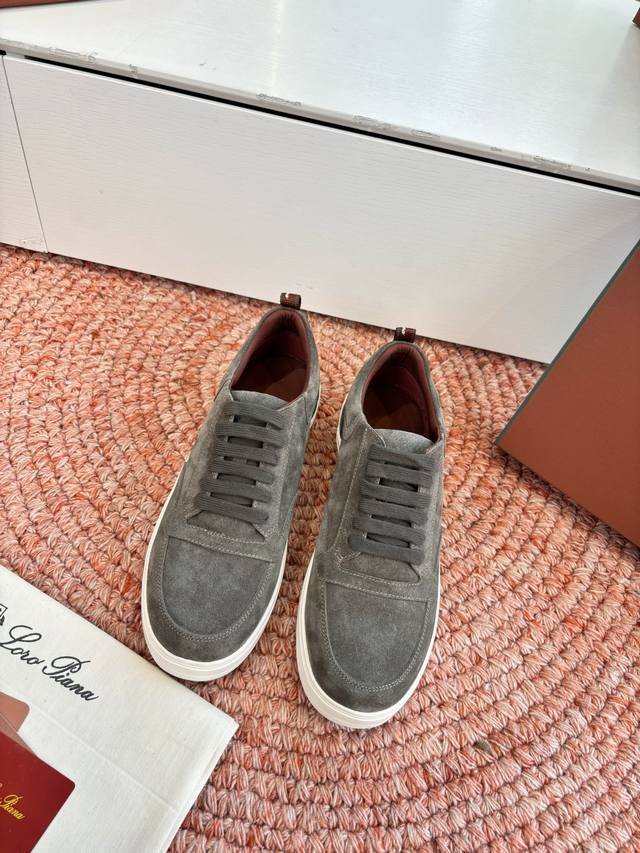 G1991代购级现货Loro Pian*经典爆款Lp德训鞋顶级版本厚底休闲原来这就是传说走两万步都不会累脚的休闲鞋这双把颜值和脚感都拿捏住了，上脚一走就会被彻底