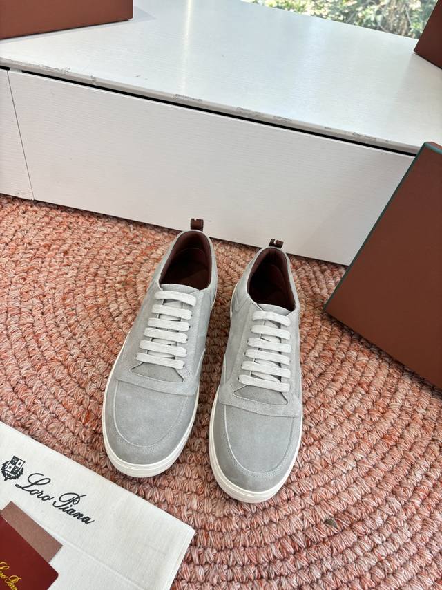 G1991代购级现货Loro Pian*经典爆款Lp德训鞋顶级版本厚底休闲原来这就是传说走两万步都不会累脚的休闲鞋这双把颜值和脚感都拿捏住了，上脚一走就会被彻底