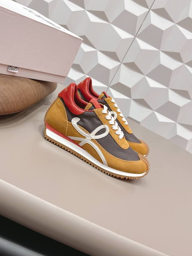 出厂: 情侣 独家顶级版本 长期做货 DDD Loewe罗意威德2026Vs四季经典情侣德训休闲系列 DDD 情侣拼色德训鞋 DDD 全网最快购入原版开发，穿几