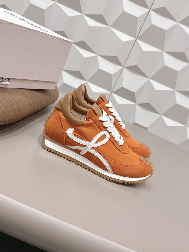 出厂: 情侣 独家顶级版本 长期做货 DDD Loewe罗意威德2026Vs四季经典情侣德训休闲系列 DDD 情侣拼色德训鞋 DDD 全网最快购入原版开发，穿几