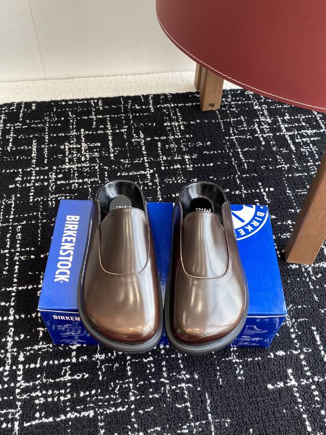 代购级 DDD Birkenstock 25Ss 新款 勃肯 包头拖 这两个品牌刚出联名我就心动了 DDD 代购找很久才买到货，真的一鞋难求，真的超级好看，姐妹