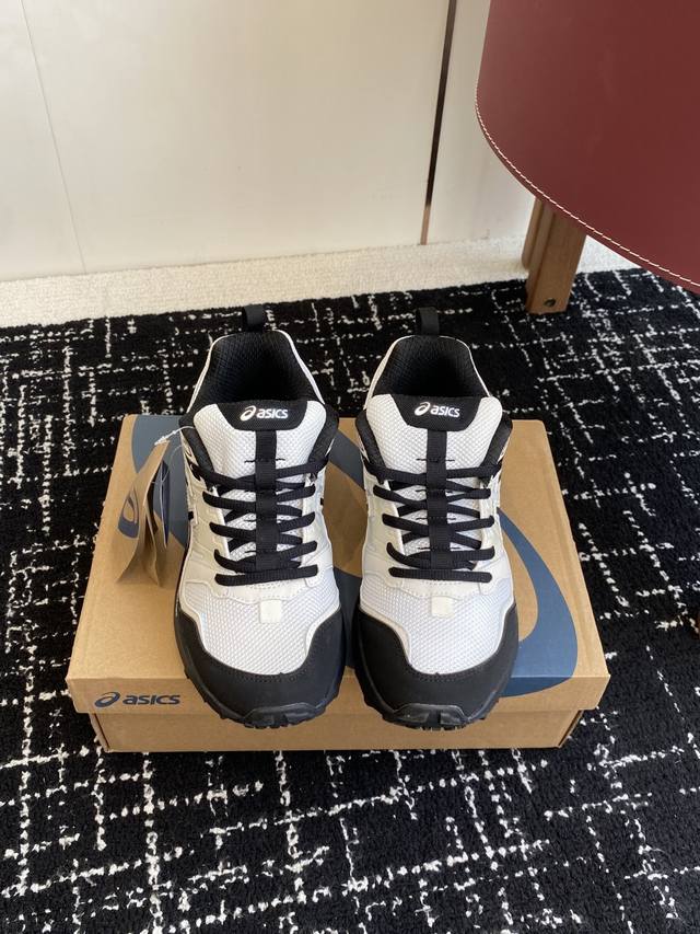 代购级 DDD 亚瑟士 Asics Gel-Sonomase Cn 运动休闲透气 DDD 原档案据数开发楦型纸版 洞洞鞋面,更贴合脚型和舒适透气,后跟稳定片带来 代购级 DDD 亚瑟士 Asics Gel-Sonomase Cn 运动休闲透气 DDD 原档案据数开发楦型纸版 洞洞鞋面,更贴合脚型和舒适透气,后跟稳定片带来