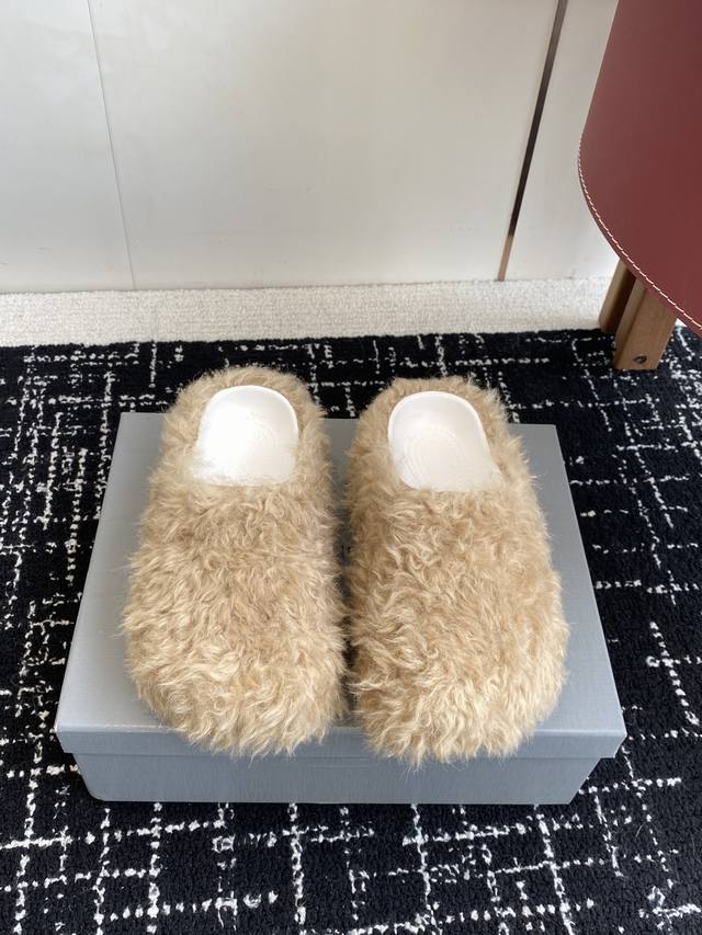 代购级 DDD Balenciaga 巴黎世家25Ss 秋冬新款 厚底羊毛拖鞋 鞋情侣款懒人鞋 DDD 极致轻量化！众多国内外一线潮流明星上脚加持！ DDD 时