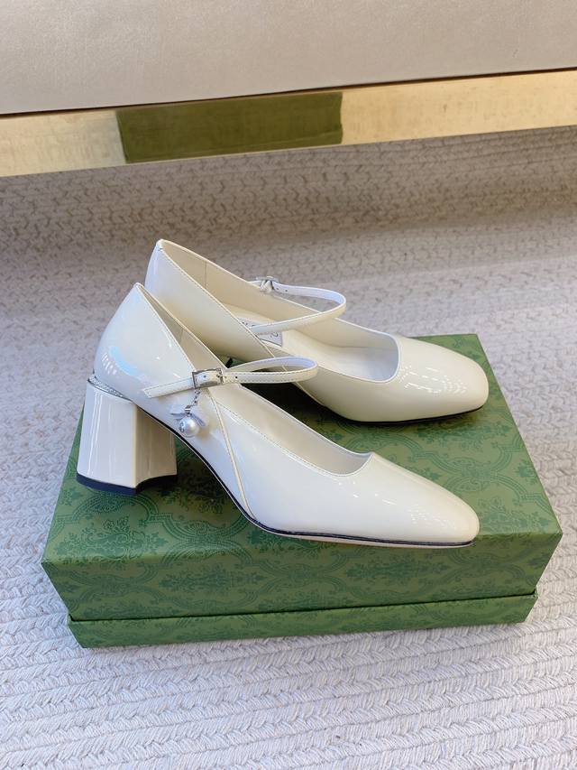 Jimm*Cho* 玛丽珍粗跟鞋｜复古氛围感拉满 DDD 正版开模工艺，方头显脚瘦，漆皮材质高级感爆棚，红色款做婚鞋超亮眼，黑色百搭不挑人 35-39 34 4