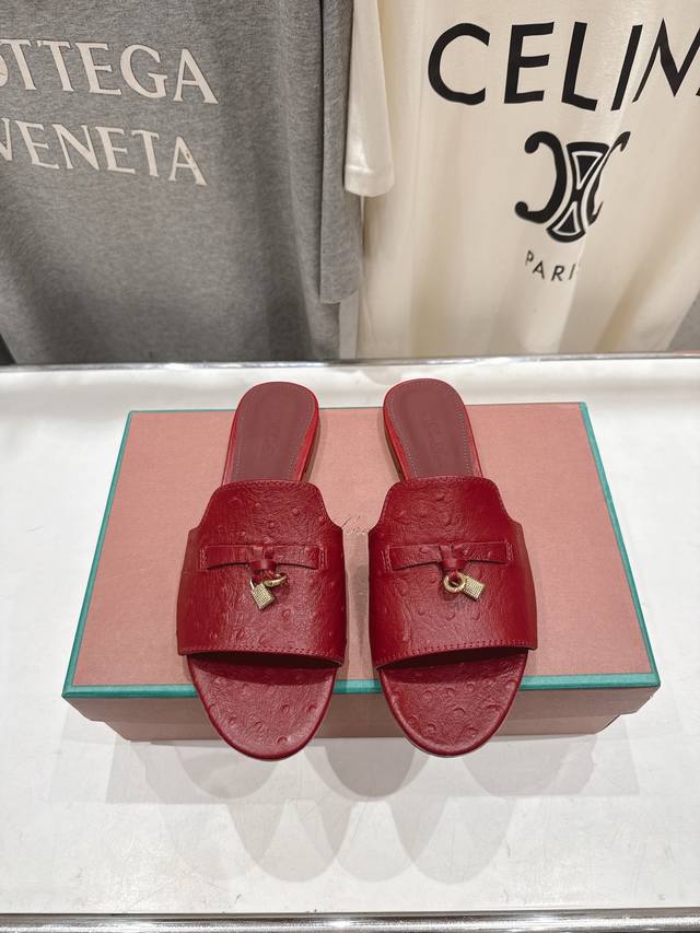 高版本出厂 DDD Loro Piana* Lp 诺悠翩雅2026Ss夏季新款平底拖鞋 DDD 市场顶级品质 DDD 极简高级大方～高级而舒适的气息～ DDD