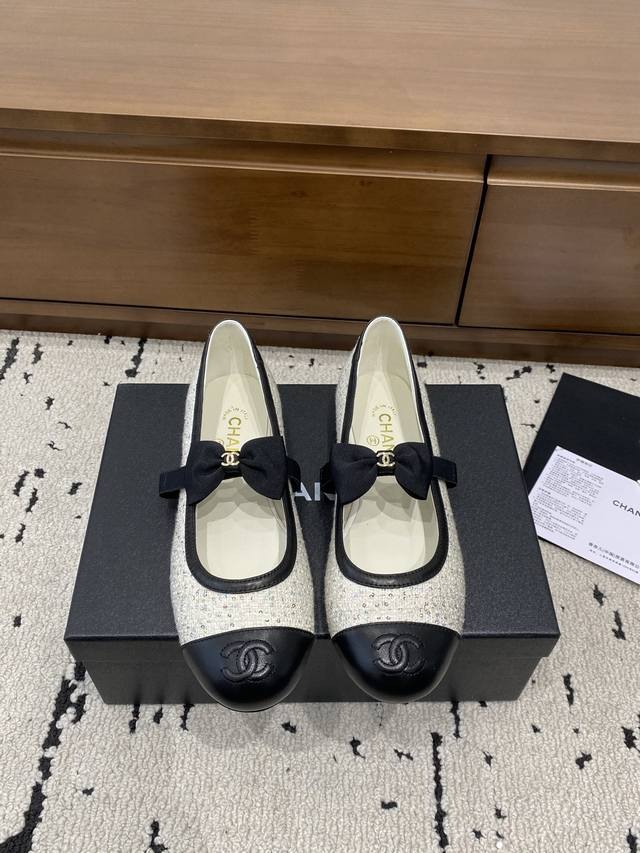 高版本 DDD Chanel2026早春新款芭蕾舞鞋平底鞋 代购级 DDD 香奈儿经典蝴蝶结 圆头芭蕾舞中空鞋 好品质不多 真正做到随便进出专柜无压力 无论楦型 高版本 DDD Chanel2026早春新款芭蕾舞鞋平底鞋 代购级 DDD 香奈儿经典蝴蝶结 圆头芭蕾舞中空鞋 好品质不多 真正做到随便进出专柜无压力 无论楦型