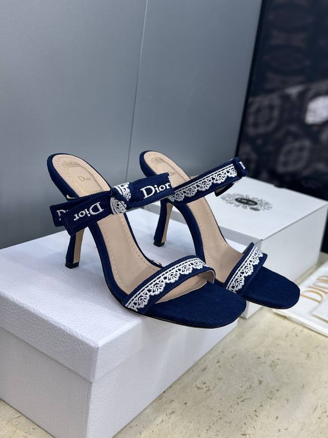 工厂P价P DDD J'adior 迪奥 Dior 2026 早春新款高定系列Dentelle果冻色高跟蝴蝶结女鞋 明星同款Cd字母Logo立体刺绣方头露趾拼色