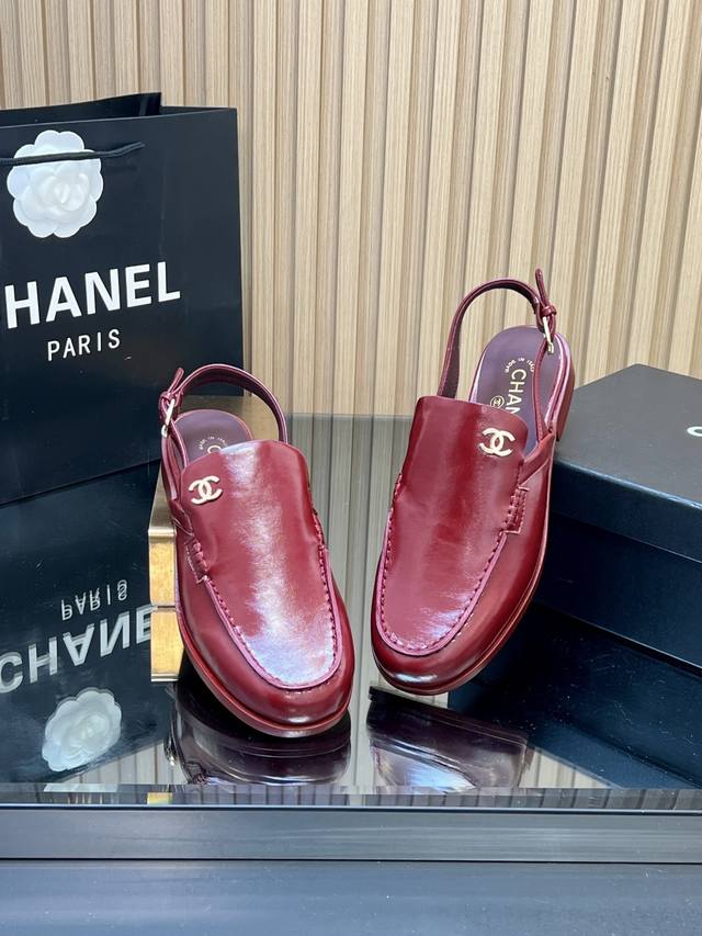 出厂价P DDD 官网同步,2026春夏新款Chanel小香经典乐福鞋后系带穆勒拖鞋 、凉鞋 DDD Chanel乐福鞋真的是看不腻,简单大方,拥有香家优雅名媛 出厂价P DDD 官网同步,2026春夏新款Chanel小香经典乐福鞋后系带穆勒拖鞋 、凉鞋 DDD Chanel乐福鞋真的是看不腻,简单大方,拥有香家优雅名媛