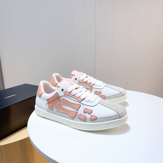 新款Amiri潮鞋，低帮休闲运动鞋，明星同款，精选荔枝纹牛皮拼接磨砂牛皮制作，原版大底，上脚舒适，做工质感高档次欢迎选购 DDD Size：39-45 46定做