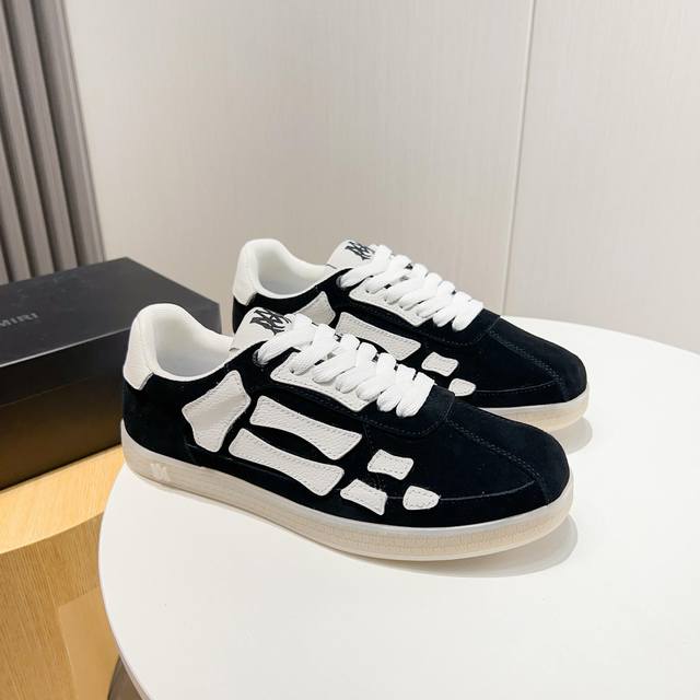 新款Amiri潮鞋，低帮休闲运动鞋，明星同款，精选头层磨砂牛皮拼接骨头纹制作，原版透明大底，上脚舒适，做工质感高档次欢迎选购 DDD Size：39-45 46