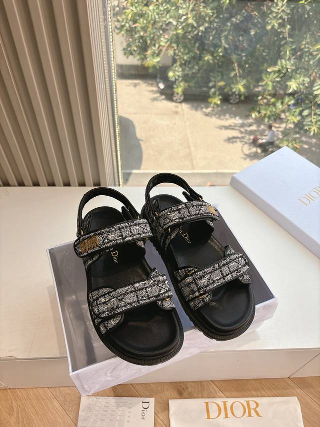 代购级G133 #迪奥2025早春新款乐福鞋一眼就想要的凉鞋简单大方‘低调奢华！ DDD 配上醒目的Chanristian Dior标志扣#非常高级 DDD 穿