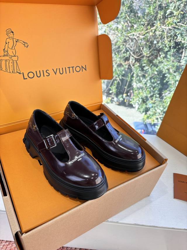 G049顶级版本Louis Vuitto路易斯威登Lv驴牌你的Lv穿搭今日分享 Louis Vuitton 老花厚底玛丽珍复古英伦乐福鞋 DDD 原版购入开发 G049顶级版本Louis Vuitto路易斯威登Lv驴牌你的Lv穿搭今日分享 Louis Vuitton 老花厚底玛丽珍复古英伦乐福鞋 DDD 原版购入开发