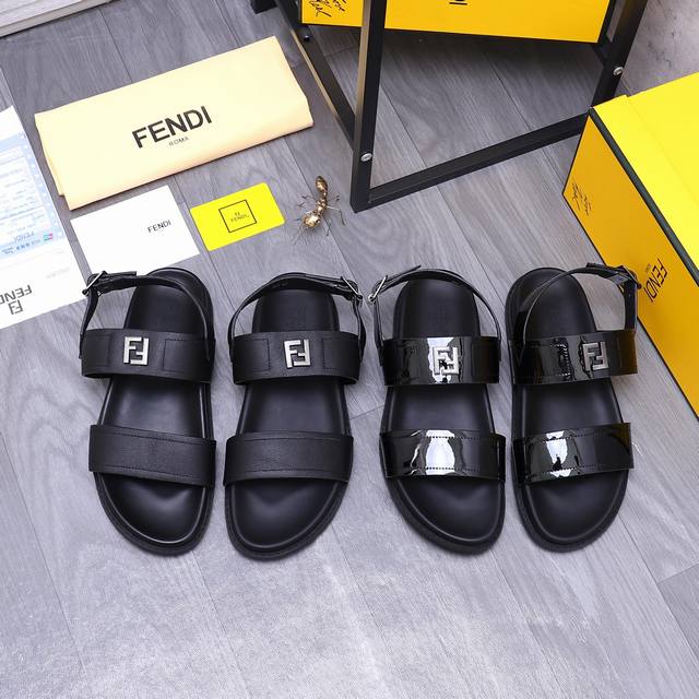 商品商标：Fendi 芬迪 拖鞋 凉鞋 正码码数: 38-44 45订做不退换 商品材料：精选 牛皮鞋面 脚背皮里 原版大底