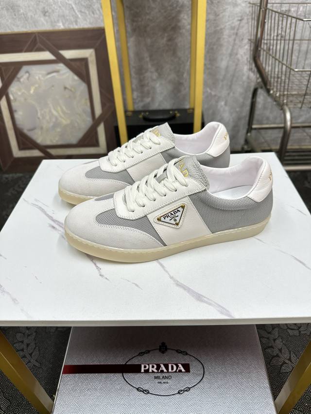 Prada-普拉达 顶级版本，套楦工艺，油边工艺，面料：高档牛皮。38–44 45订做不退换 X5