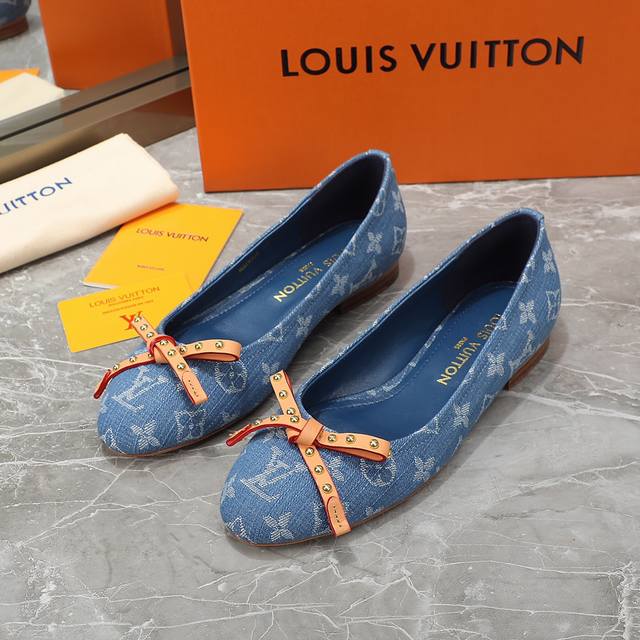 工厂价 Louis Vuitton 路易威登 2024年新款单鞋 鞋面：牛皮 布 内里：羊皮 鞋底：意大利真皮大底 跟高：1.5Cm 码数：35-41