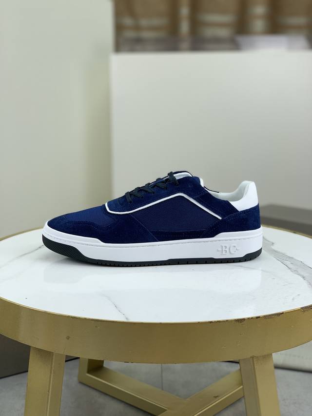 工厂价 Bc新品 Brunello Cucinelli Bc春夏新款男士休闲鞋zg同步发售｜这款本季精美色彩的马裤呢胶底鞋以柔软鞋面材料和绒质感麂皮鞋后跟演绎休