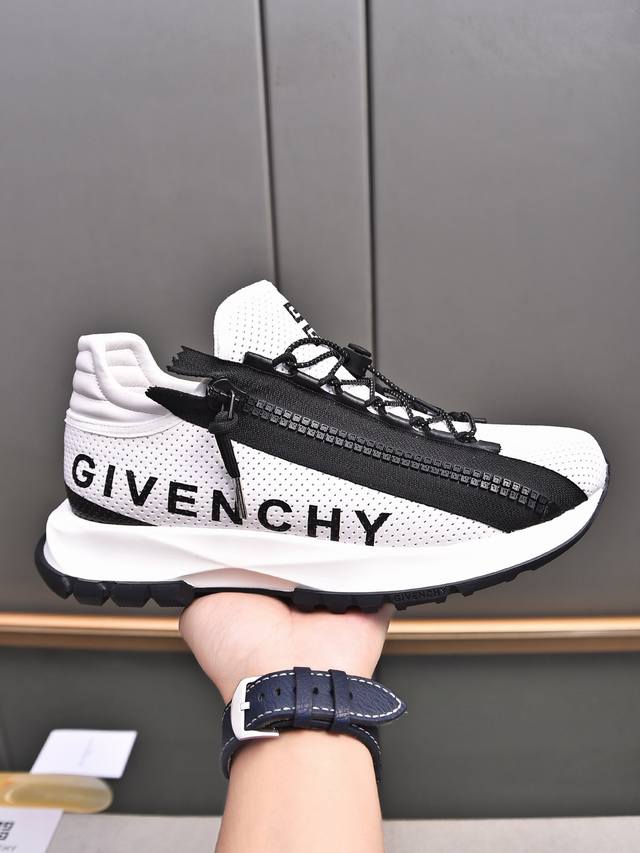 工厂价p 皮面皮里 升级版g I V E N C H Y 纪梵希2023新款 人手一双 不容错过1面料：原厂材料2内里：秀气皮里，干爽 舒适3鞋底：正品独家私模