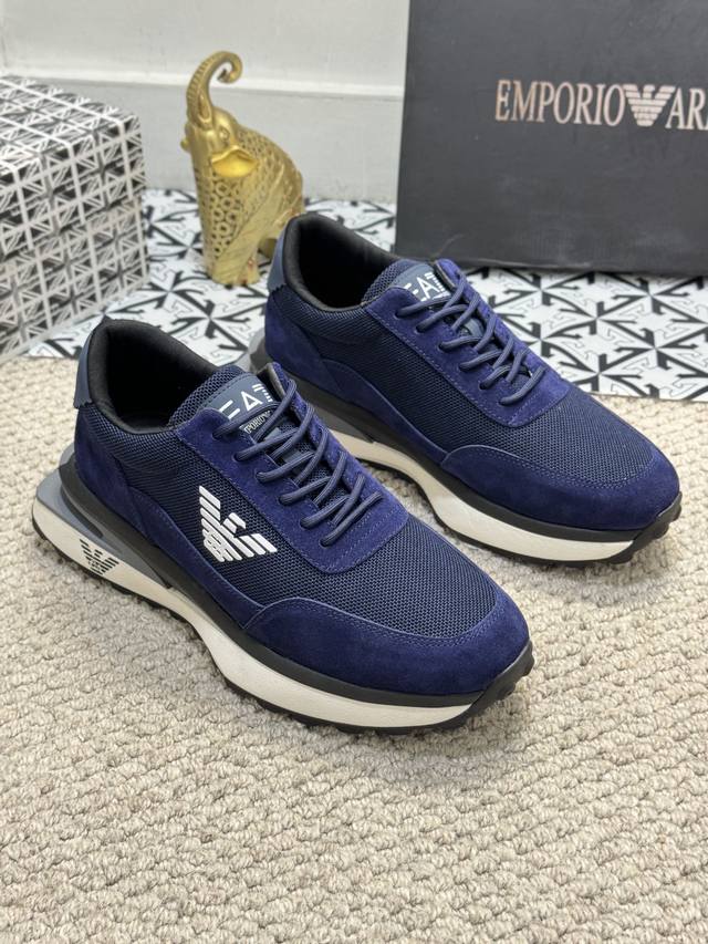 出厂价 实价 高端精品-阿玛尼！ 独家首发 Ss独家最新爆款 阿玛尼 最新時尚男鞋独家爆款鞋面選用透气面料內裡舒适透气网布 鞋底：原厂特供原版底，轻便，超级舒适