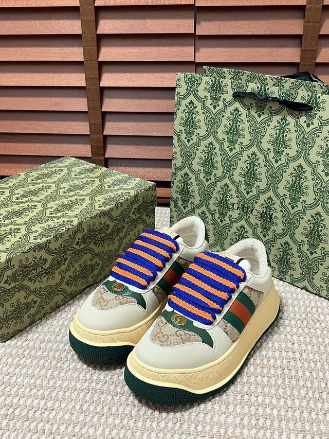 橙子出厂价 Gucci 古驰最新款胖嘟嘟厚底脏脏鞋~~情侣款休闲鞋，6cm增高鞋~~ 运动鞋板鞋 复古小脏鞋，鞋面擦色牛皮拼接经典双G布面料，毛巾布里细腻吸汗透