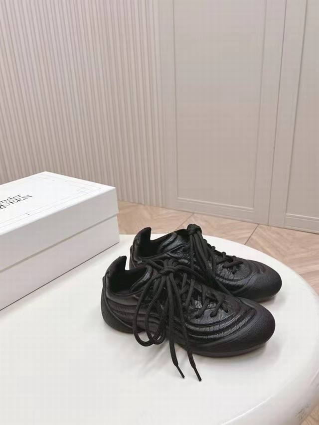 冲量价: 男+10 ALEXANDER MCQUEEN 亚历山大 麦昆 最新 Flexion系列情侣款复古休闲运动鞋轻便跑步鞋小白鞋 原版购入开发 做货 这款F