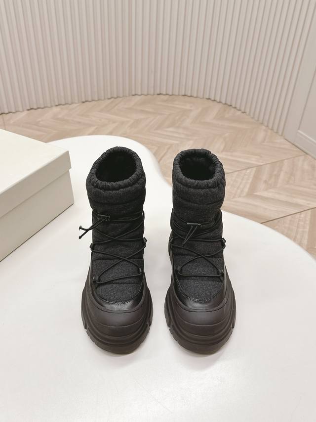 Brunello Cucinelli24秋冬新款BC秋冬靴子系列 BC是意大利知名品牌，品牌独特设计 ，洋气优雅复古又高级高级百搭之王，脚感很好很舒服超级耐看！
