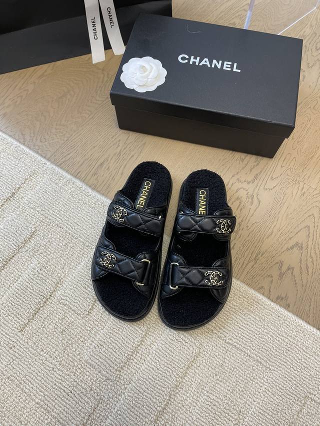 发泡大底版本 Chanel 24新款羊毛魔术贴凉鞋系列 秋冬羊毛系列版本 高版本 内里全羊毛 Size:35-39 其他码数定做