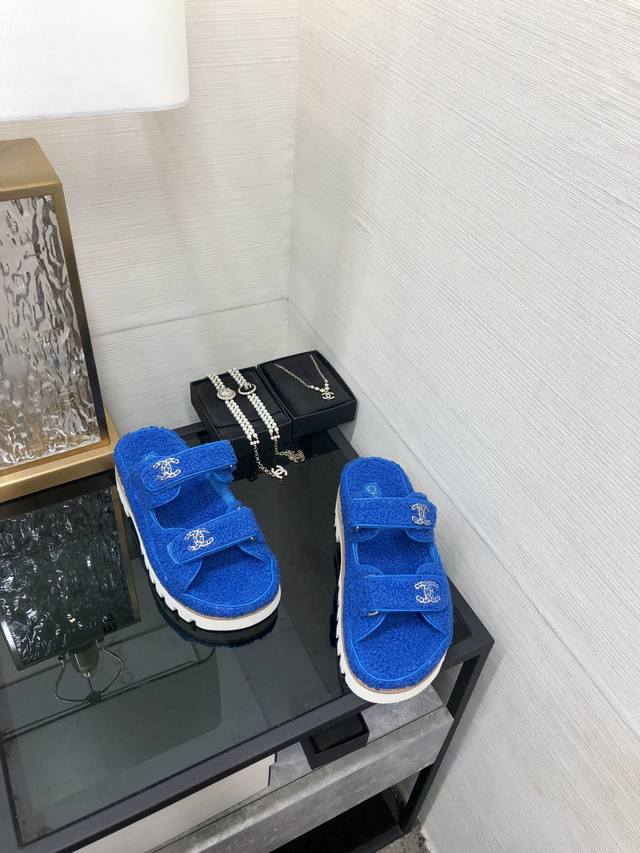 出厂价 顶级 品质2024K毛毛魔术贴凉拖鞋 SIZE：35-41 41定做不退换 原版包装配套