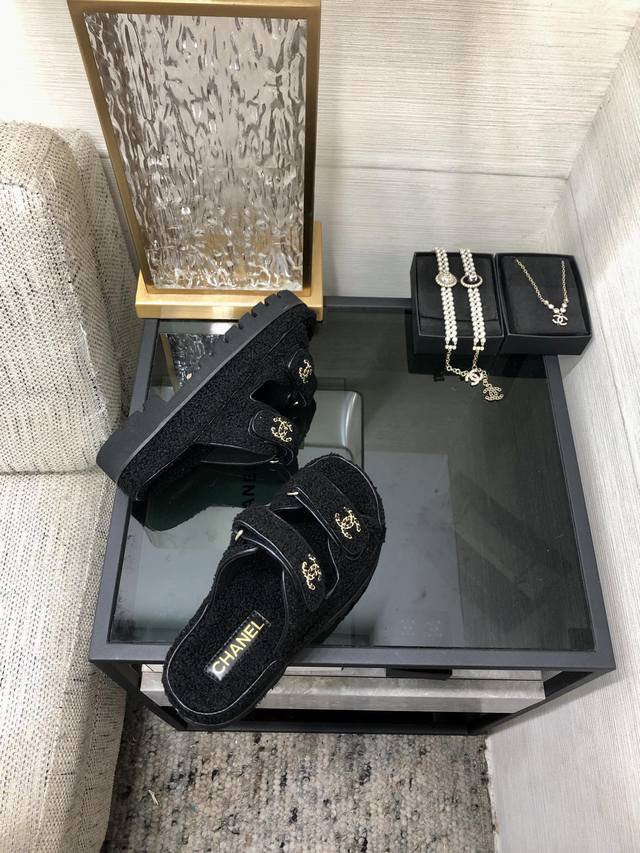 出厂价 顶级 品质2024K毛毛魔术贴凉拖鞋 SIZE：35-41 41定做不退换 原版包装配套