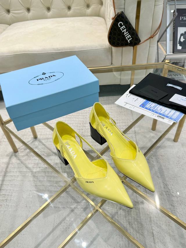 PRADR 普拉达 上新出厂价 进口真皮底 仿真皮底 Prad* Raf simons x 2024 aw 早春最新T台走秀粗跟系列款 鞋面：进口牛柒皮 内里：