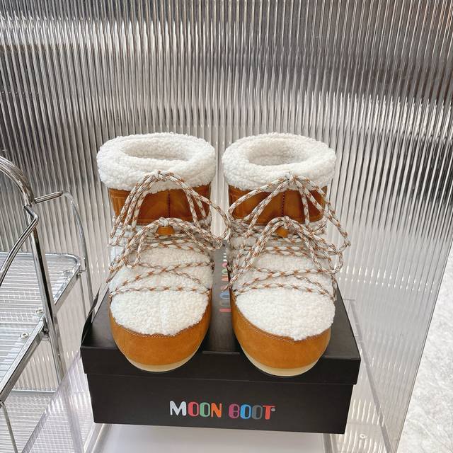 Moon Boot2024vs秋冬最新款雪地靴系列 丑萌雪地短靴 忘了UGG吧，时髦人都在穿Moon Boot雪地靴 如果你难以接受UGG的复兴 那现在有一款更