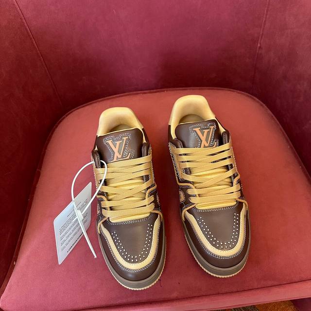 代购级别 2024 Louis Vuitton LV Trainer！#54系列 运动鞋欧洲代购1W 购入！ 爆拆开发 大底和面料私模 ，完美调整至原版一致较果