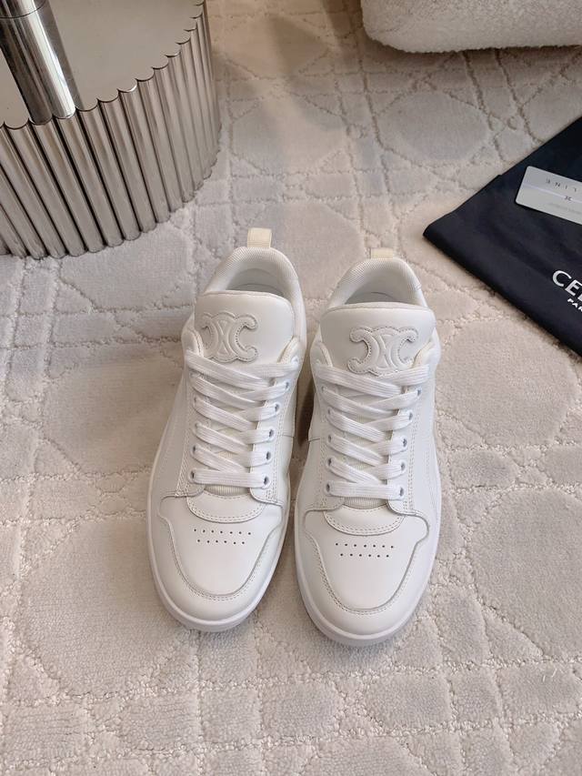 出厂价 男女同款 CELIN*新款面包鞋板鞋 经典配色 百搭不过时 鞋面牛皮 内里透气网面 原版开模大底 女码35-39 40定做 男码39-44 45定做