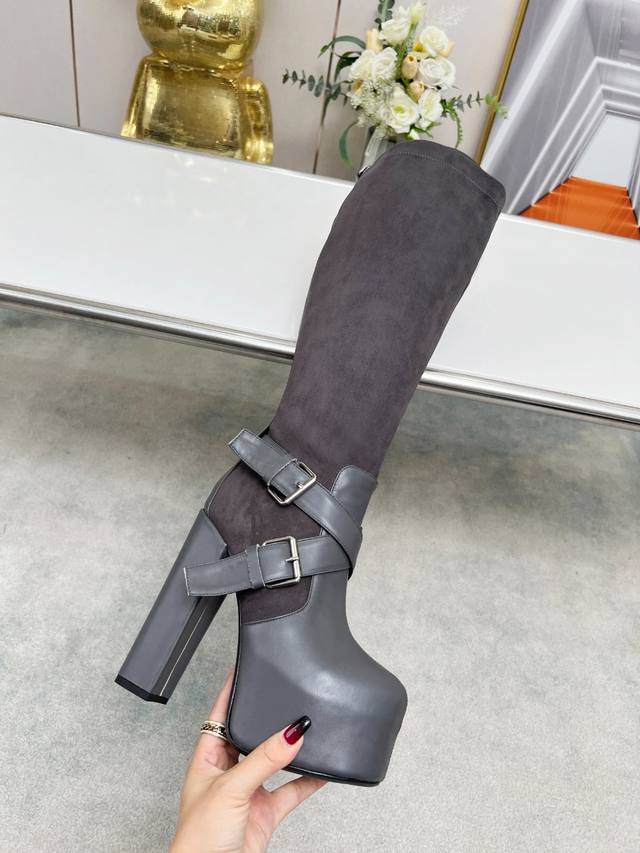 YSL 圣罗兰 2024 专柜同步 粗跟 内水台增高长靴 小个子女神福音 此款采用优质头层牛皮，羊皮里，专柜同渠道真皮大底， 跟高：14.5cm， 水台：4.5