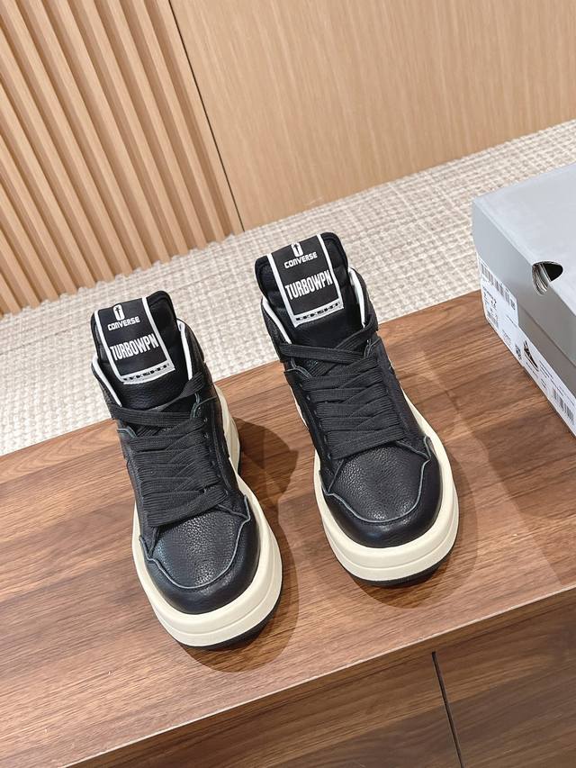Rick Owensx Converse联名 情侣款 潮品 Converse携手国际知名设计大师 Rick Owens推出全新ConversexDRKSHDW联