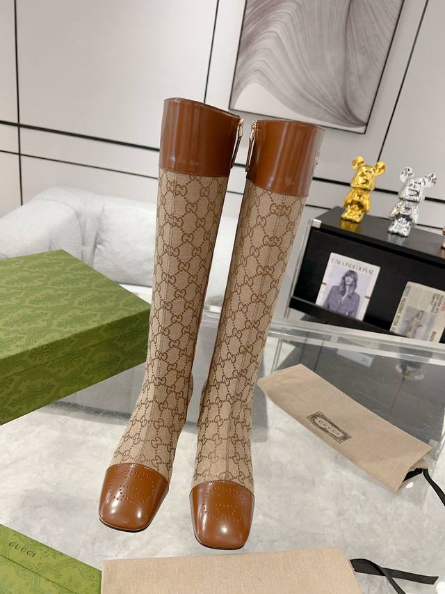 全网在找的靴子Gucci 23ss秋冬新款 大爆款 好美百搭的靴子来了刺绣拼接粒面牛皮 进口混种羊皮面料 羊皮内里 跟高5cm 真皮大底。码数:35-41 40