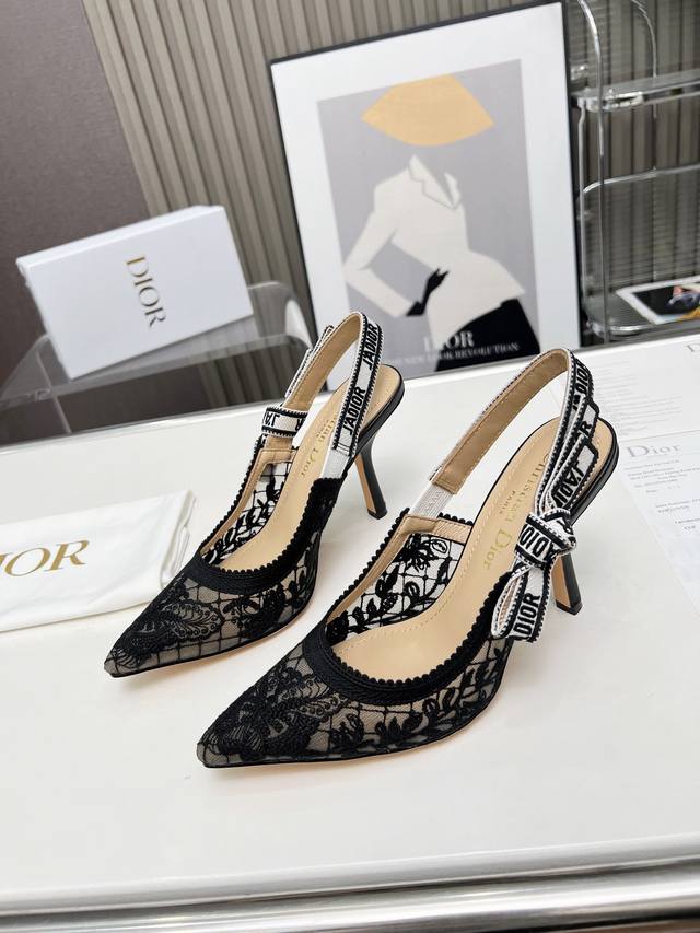 橡胶底 真皮底 顶级版本 迪奥 Dior 刺绣高跟鞋 刺绣图案 字母logo织带凉鞋款 2024春夏最新提花刺绣图案凉鞋款. 原版购入. 特订材料. 一比一零差