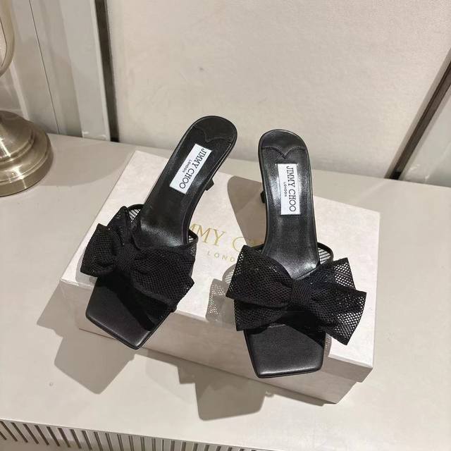 超美晚宴蝴蝶结花头拖鞋 高版本Jimmy Choo 经典不败春夏新品爆款蝴蝶结凉鞋系列单品 -超级A的一款啊！美得让人窒息！bingbing特殊材料花头蝴蝶结设