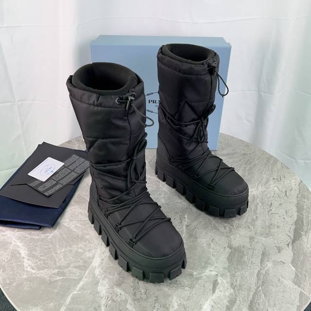 P家胖墩墩雪地靴 面：进口尼龙布 刺绣工艺 里：羊毛科技毛衬里 底：4.5厘米防滑花纹橡胶底 经典多功能包包 size:35-42