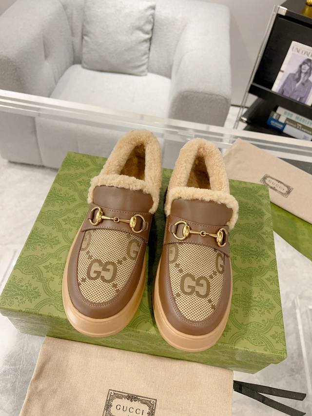 Gucci 23ss 羊毛雪地靴终于来了 专柜同步 秋冬必备的单品提花面料logo头层牛皮 进口羊羔毛内里 防滑TUP大底 码数：35-41 41定做退换
