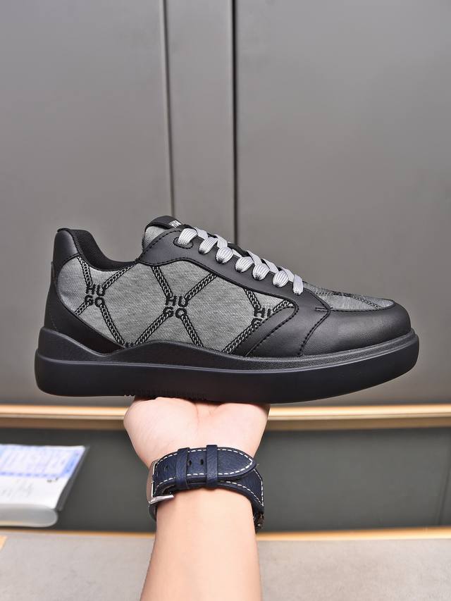ARMANI EXCHANGE] AX 2024新款 ，高端精品细节考究鞋面采用进口牛皮+透气网里原版TR与橡胶组合大底。时尚休闲，值得拥有，多色可选！码数：3