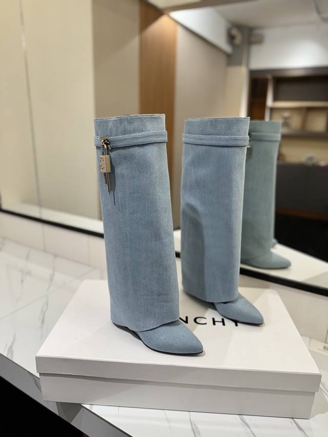 专柜正品级定制版本 GIVENCHY0 新款水洗牛仔定格长靴，市面最高版本 纪梵希 锁扣 水洗牛仔定格布款 风靡整个时尚圈 原版开发鞋型超级正 最高还原度鞋型