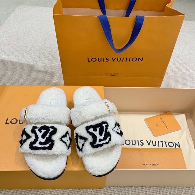 LV 泰迪毛毛拖鞋 Paseo Comfort 系列最新款 太好看啦、新一代耐看又好穿 时尚达人必入单品、最火系列 原版开发 代购级 定制真羊羔毛 质感用心感受